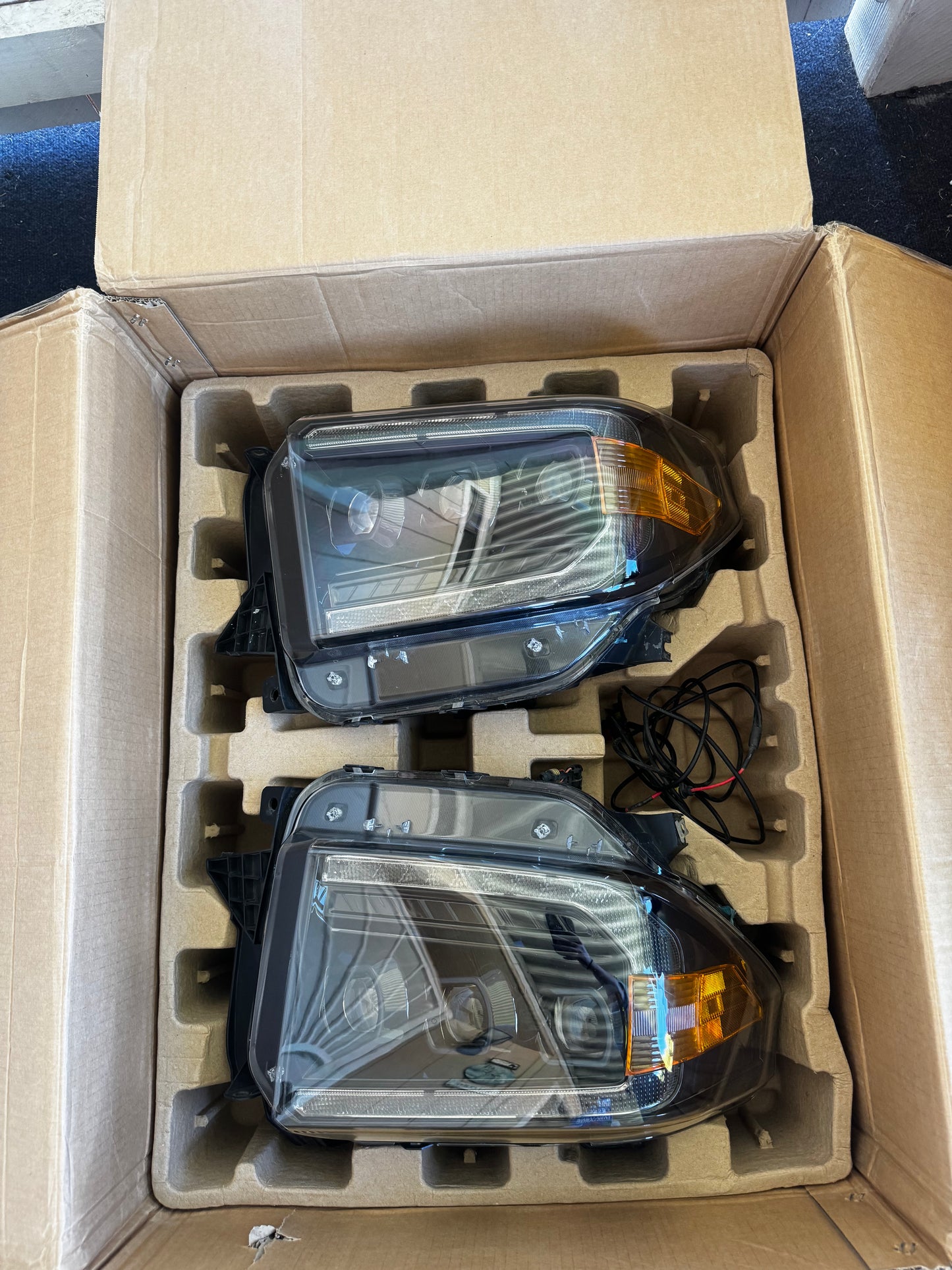 14-21 Morimoto Tundra Amber Headlights